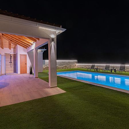 Вілла Casa Del Sol Dubrava  Екстер'єр фото