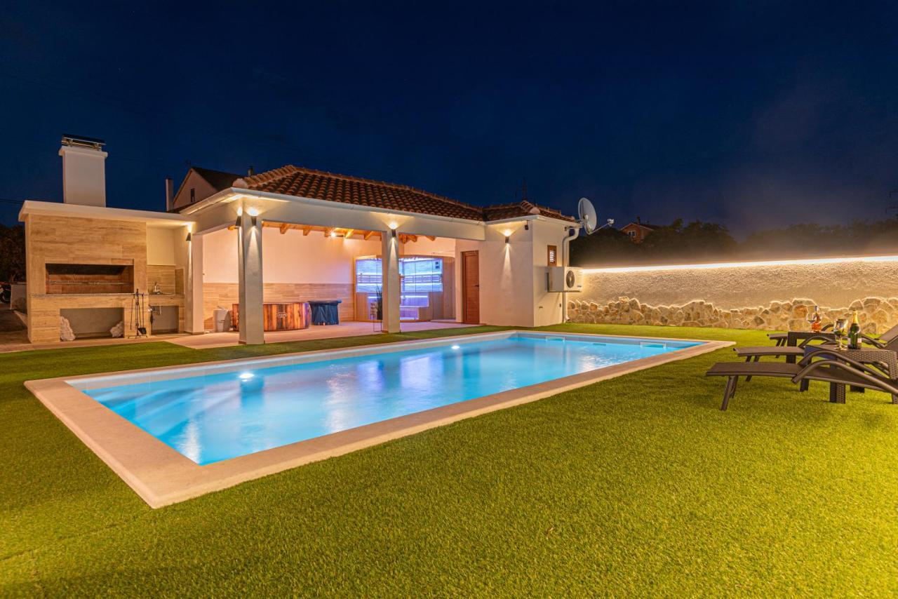 Вілла Casa Del Sol Dubrava  Екстер'єр фото